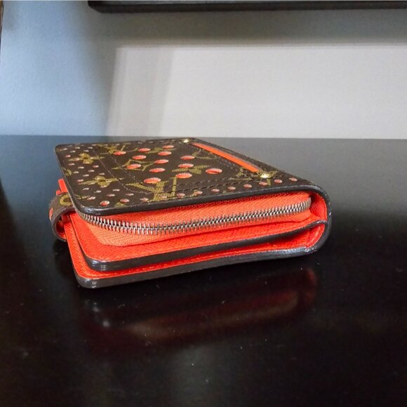 EUC Authentic RARE Limited Edition LV Perforated Wallet (full Inclusion) - Picture 6 of 15